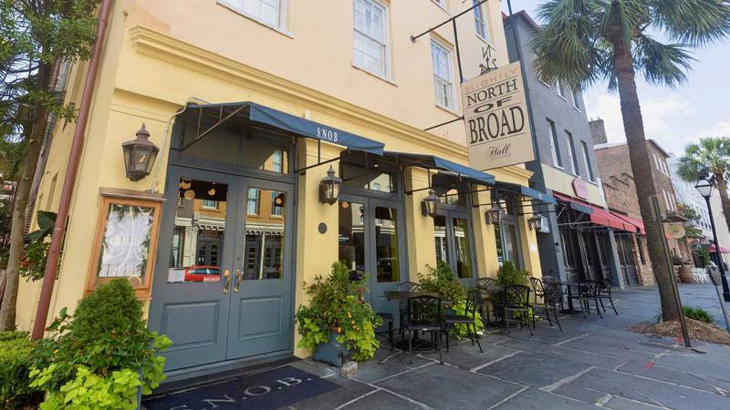 Famous Charleston restaurant to bring back menu favorites for 30th anniversary